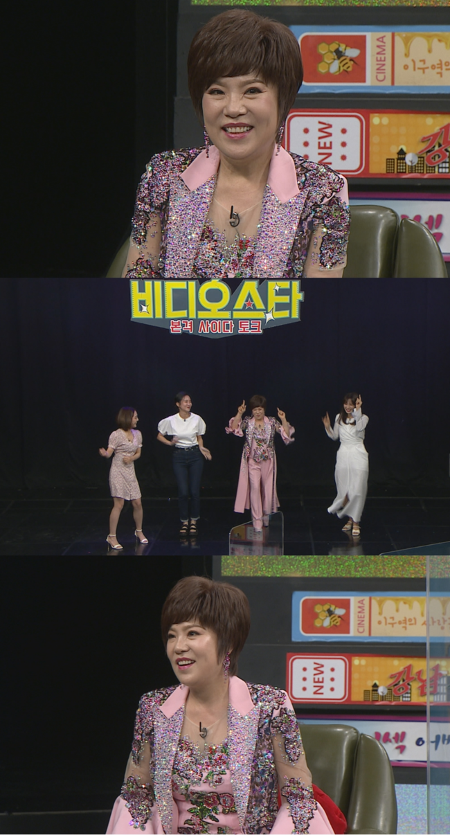 Trot singer Yonja Kim speaks of the proposal she wants to receive from her prospective groom.MBC Everlon Video Star, which will be broadcast on August 3, is decorated with a special feature Hey... Who are you? starring Yonja Kim, Kim Yoonji, Seo Shin Ae and Song Ji In.Yonja Kim surprised everyone by revealing that there are times when he becomes a fortune teller: drinking candidly tells him something that he feels in his opponent as if he were a fortune teller.However, I confessed that all the words I talked about in a drunken state were not right and laughed.Yonja Kim also imagined the proposal he wanted to receive from the prospective groom.MC Park Na-rae, who found out that Yonja Kims prospective groom likes kimchi, recommended a proposal with a ring while eating kimchi, and Yonja Kim, who heard it, made the studio into a laughing sea by saying that it would be good to have a ring from bibimbap.On the other hand, Yonja Kim released an anecdote that his hit song 10 Minutes into could not come to the world.Yonja Kim, who wanted to do a so-called semi-pong, did not like the authentic trot 10 Minutes.The CEO of his agency, his boyfriend, strongly pushed to 10 Minutes.After that, Yonja Kim got the realization that the singer should only sing when 10 Minutes hit the jackpot.Yonja Kims full excitement and perfect stage will be released at Video Star, which is broadcasted at 8:30 pm on the day.