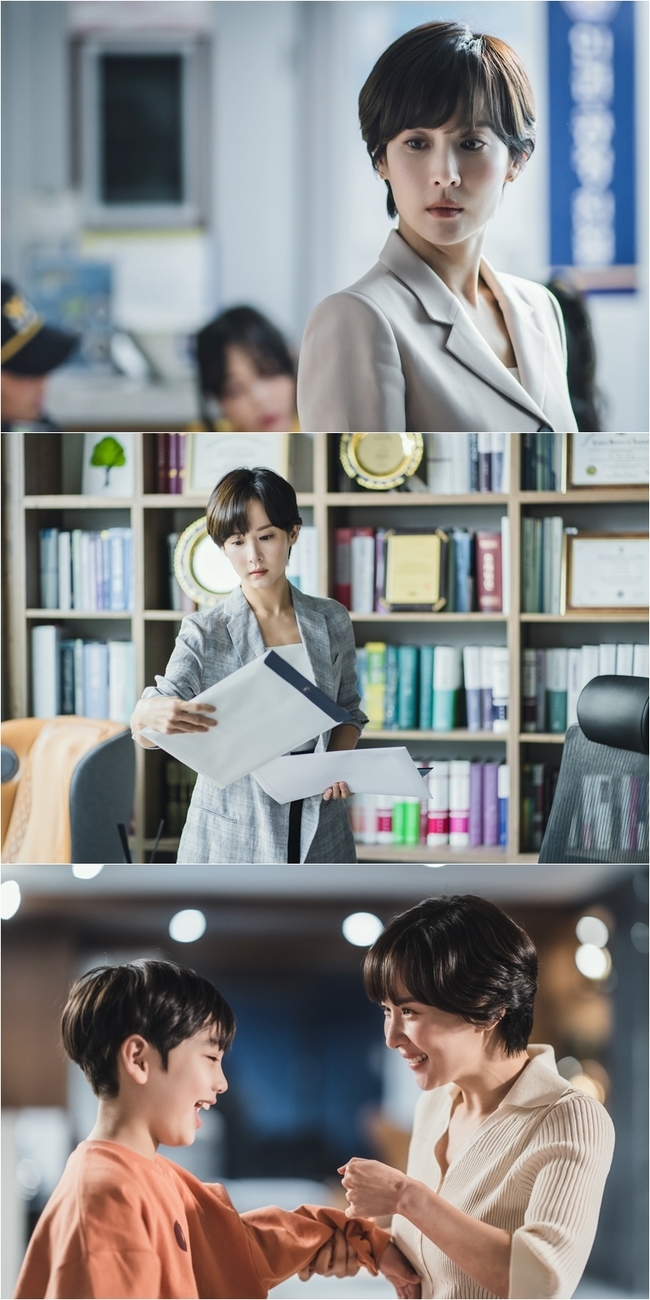 The first filming SteelSeries of High Class Cho Yeo-jeong was released.TVNs New Moonwha Drama High Class (directed by Choi Byong-gil/playplay story holic/production H.H.W.Pictures), which is scheduled to be broadcast in September, is a mystery of the passion that entangles with a woman from Husband who died at a super-luxury international school located on an island like Paradise.Choi Byeong-gil, who starred Cho Yeo-jeong, Kim Ji-soo, Ha Jun, Night and more photos, and Gong Hyun-joo, and was recognized for his sophisticated production skills such as Drama East of Eden, Angry Mom and Missing Nine, is raising expectations.Cho Yeo-jeong played the role of Song I, a former lawyer who lost everything overnight, as a killer of Husband in the play.Song I goes to the international school to keep the 8-year-old son in the reality that has changed like a nightmare one morning, but malicious rumors spread among mothers and become a hateful duckling.Cho Yeo-jeong will capture viewers with delicate acting of fluctuating emotional changes.In the meantime, Cho Yeo-jeongs first film SteelSeries, which perfectly transforms into a song I of an extraordinary short cut hairstyle, is released and focuses attention.Song Is intellectual charm in the public Steel Series stands out, while cool eyes overwhelm the gaze.As if penetrating everything of the opponent, the sharp shining eyes and the hard expression of the lawyer force of the high victory rate are poured out and the viewer is breathed.In addition, Song I, who is organizing documents related to the case as an ace lawyer, is revealed, and the plaques and books neatly arranged behind his back make him see his passion and career for work.In front of the eight-year-old son, Song I, on the other hand, is attracted to his devoted mother, and Song Is smile and eyes are warm and warm.So, after the death of Husband, Song I, who predicts a variety of aspects only by SteelSeries, moves to the place for the 8-year-old son and becomes a parent of an international school.
