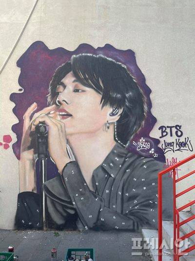 ▲경촌안 3길 49 에 그려진 정국의 노래하는 그래피티 ⓒ프레시안