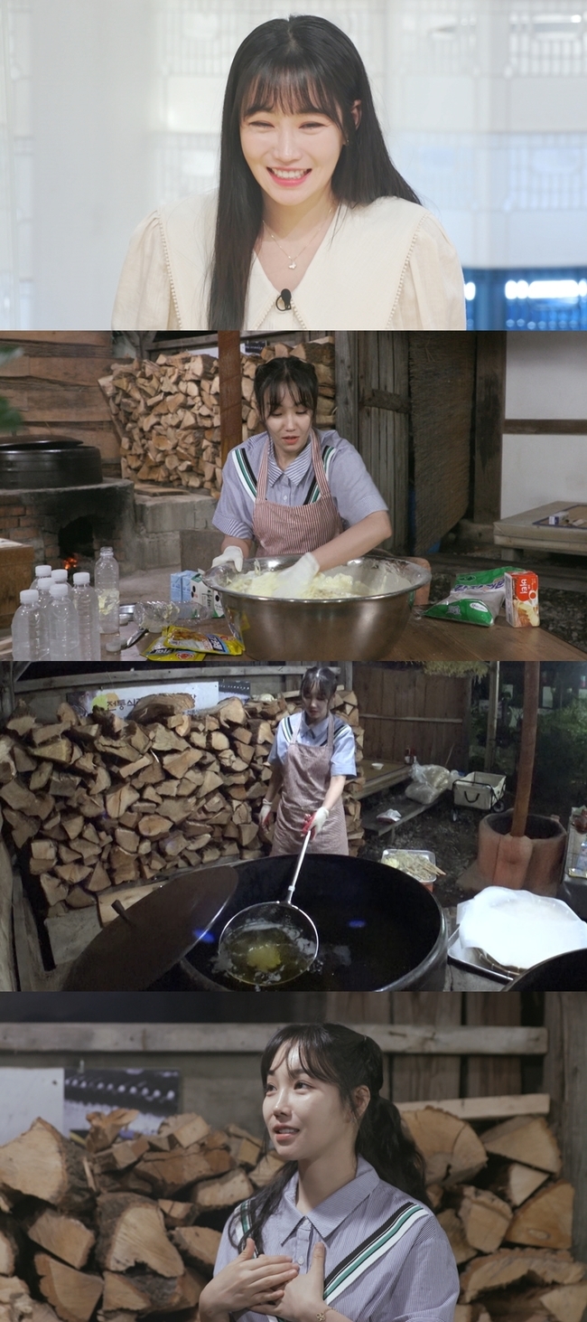 Lee Yoo-ri Top Model in super large cauldron fryOn August 20th, KBS 2TV Stars Top Recipe at Fun-Staurant will be released to see which of the food mothers Lee Young-ja, large-capacity Goddess Lee Yoo-ri, fisherman teacher Ryu Soo-young and Princebin Myung Se-bin will win and launch glory.Lee Yoo-ri in the VCR, which was released on the day, ran 300km to meet the master show of the theme Rice and found Hamyang in Gyeongsangnam-do.Lee Yoo-ri, who met Rices Master Show for 36 years and was handed over the secret of Moonlighting, then started to develop the final menu in earnest.The final menu she chose was fries.It was the super large cauldron that appeared before Lee Yoo-ri.The Stars Top Recipe at Fun-Staurant family was surprised with their mouths open, three times the size of a regular cauldron.Lee Yoo-ri, on the other hand, enjoyed the joy rather than the surprise: the super-large cauldron snipered the taste of the large-capacity Goddess Lee Yoo-ri.Lee Yoo-ri said, I like it so much. Its cultural. I think Ive met my soulmate.Lee Yoo-ri said, I will fry everything. He prepared squid, onion, and huge size chicken.Of course, the frying clothes were also prepared and surprised with a large amount of 100 people.The super-large cauldron with a magnificent chest, the various fried dishes of the large-capacity Goddess Lee Yoo-ri that is fried in it, and the super-Moonlighting Rice sauce that Lee Yoo-ri made by melting the secrets of the Master Show in 36 years of his career to win the menu development showdown.In particular, Lee Yoo-ri is known to have prepared a special buffet with fries made by himself for the staff Stars Top Recipe at Fun-Staurant, which stimulates further curiosity.