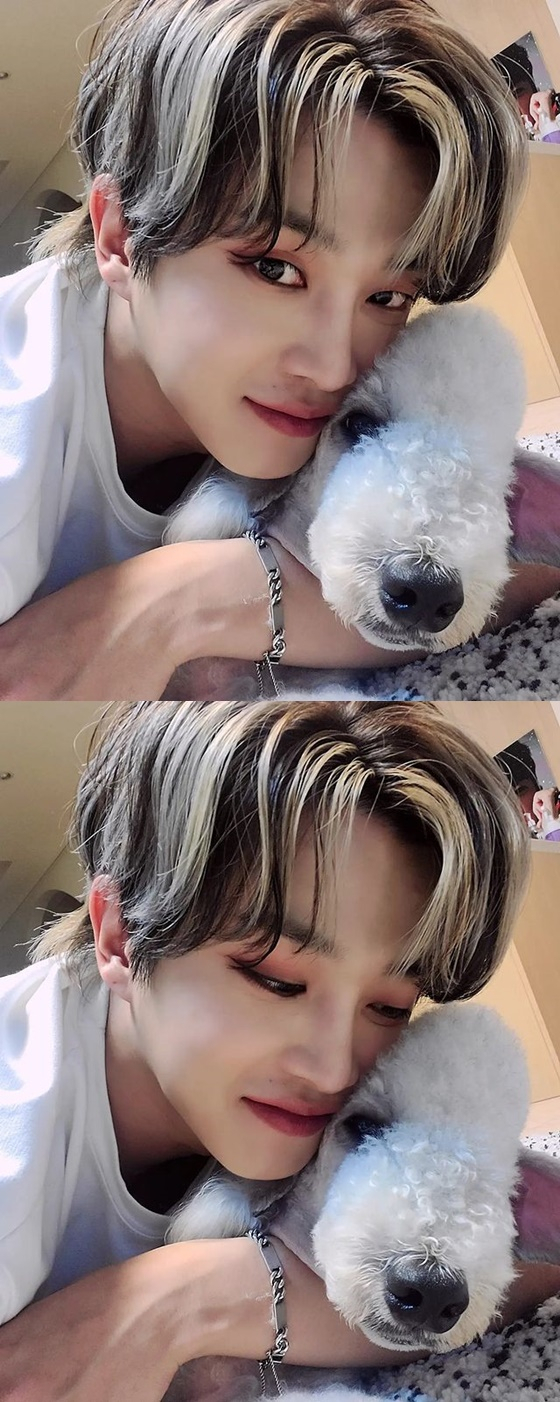 Kim Min-seok posted two photos on his Instagram on the 21st with an article entitled Son Lamy and # Self # Dogo.Kim Min-seok in the public photo is decorated with dark makeup and bridge hairstyle.Kim Min-seok stares at the camera with Pet Dogo; Kim Min-seoks look at Pet with affectionate gaze creates a sense of joy.Meanwhile, Kim Min-seok appeared in the film Shark Tale: The Bigginning (director Chae Yeo-jun) which was released on Tving in June.