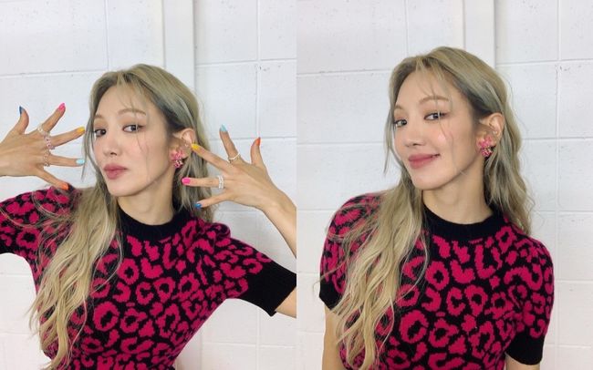 Girls Generation Hyoyeon flaunts radiant Beautiful lookOn the afternoon of the 23rd, Hyoyeon posted two photos on his Instagram with the phrase HYOYEOn.In the photo, Hyoyeon is smiling pale, with her bleached long hair hanging down, with a colorful pink top that catches her eye.The colorful Nail biting makes his hip charm even more lively.In the photos of Hyoyeon, netizens are completely attractive, the heapest in the world, styled, I love new songs It is so beautiful.My sister and Nail biting are also responding. Meanwhile, Hyoyeon released a new song Second on the 9th.It is a song of the summer dance pop genre with a light rhythm, and singer-songwriter BIBI participated in feature and lyric, adding to the charm.Hyoyeon SNS