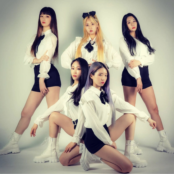 Girl group Solia is disbanding only five days after debuting on Aug. 17. [SCREEN CAPTURE]