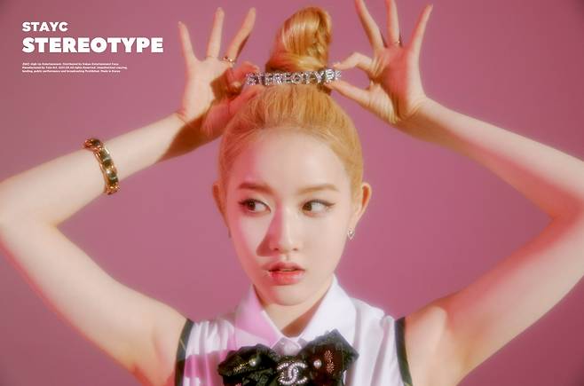 STAYC (SUMIN, Shi-eun, Aisa, Se-eun, Yoon, and Jaei) released their first mini-album STEREOTYPE (stereotype) SUMIN, Shi-euns second personal concept photo through the official SNS account at 0:00 on the 25th.SUMIN and Shi-eun in the public photos caught sight of the bold style transformation compared to the first concept photo that was released earlier.STAYCs first mini album STEREOTYPE will be released on September 6th at 6 pm on various online music sites.In addition, physical album reservation sales are underway through all online music sites.moon wan-sik
