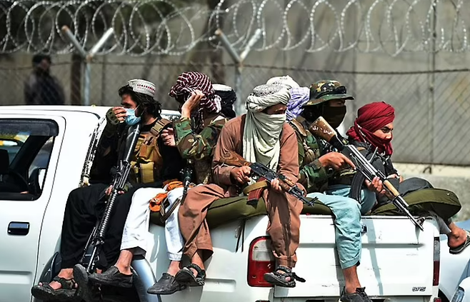 아프가니스탄을 장악한 탈레반 AFP 연합뉴스