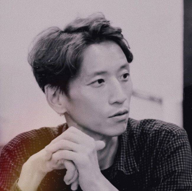 Singer BOAs pro-brother and Music Video director Kwon Soon-wook has died during a battle with a peritoneal cancer; aged 39.BOA and Kwon Soon-wook announced on the 5th SNS that the late director Kwon Soon-wook died at 0:17 on September 5, 2021, so I will inform you about the obituary of Kwon Soon-wook.The deceaseds funeral is the funeral hall of Asan Hospital. The arrival will be 7:00 on the 7th, and Jangji is Yeoju Sunsan.Kwon Soon-wook, a resident, said, I will go to funeral with my relatives with Corona 19. I would like to ask for your warm heart and pray for the deceaseds blessing.Kwon Soon-wook was saddened by the news of the peritoneal cancer 4th fighter last May.At the time, he said, I have cancer in the peritoneum, and it is a stage 4 cancer by metastasis.At the end of December last year, when the stent in the body was suffering from peritonitis, it penetrated the intestines and caused a perforation in the intestines, and emergency surgery accompanied by unspeakable pain was performed.However, I am talking about the expectation of the prognosis for 2 ~ 3 months in each hospital. He said that he could not eat for more than 2 months due to intestinal obstruction and his weight dropped to 36kg.The first outbreak of cancer was stress: 70 episodes were produced in the first year of the first outbreak, all kinds of stresses, troubles with employees, hellish filming sites, and company operations.And there is a time when personal problems and everything have been tied up in one section without any place to avoid, and it was the first time I got sick.And no matter how well you manage, if you have more than two riders to cause metastasis, nine in ten is called a relapse reservation. So many acquaintances and netizens cheered, and the BOA said, I love you, brother! We can overcome! Ill boil you if I want to eat it together!I think my brother is a really strong person! The most wonderful and strong person in my eyes ... Thank you for your strength every day.Kwon Soon-wook also said, Trust the miracle. I am trying to put everything on the miracle.I have never lived like that before, but I am grateful to all of you for dreaming of a miracle last time. I pledged to do my best to overcome it, but after the battle, I closed my eyes on this day.The netizen is sending a message saying, I wish you the best of the deceased, I rest in a good place, and I am so sorry for my young age.Meanwhile, Kwon Soon-wook produced Music Video, including Baek Ji-young, BOA, god, and Pol Kim, as Music Video directors.SNS