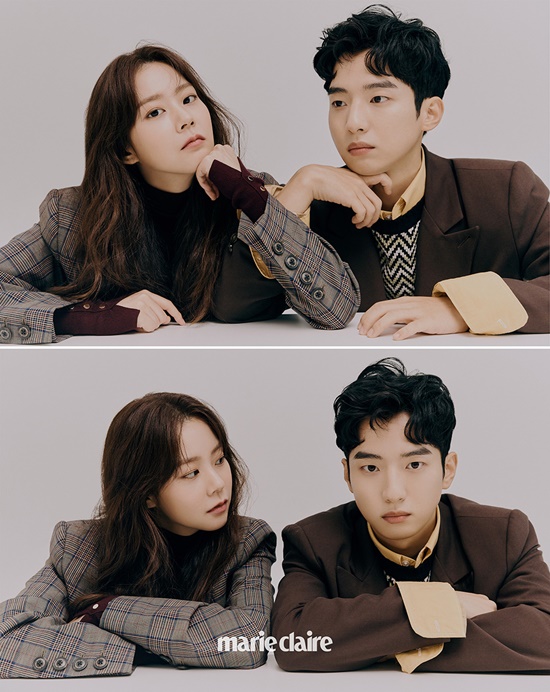 Show Me The Ghost is a film about 20 years of best friends Yezi and Walnut who learned that ghosts were heard at home, and they are fighting ghosts against Seoul waterfront, which is more scary than ghosts.In the public picture, Han Seung-yeon and Kim Hyun-mok boast a breathtaking breath, and from sitting side by side to leaning on each other, Tonton David splashes and captivates the attention by creating various witty poses.Especially, Han Seung-yeon and Kim Hyun-mok, who are divided into 20-year-old best friends Yezi and Walnut in Show Me the Ghost, naturally emit a close friend in the picture, making them expect more smoke like two people.The authentic interviews of actors who can get a glimpse of the colorful stories about the actors different charms and the showtime ghost can be found on the Marie Claire website.Show Me The Ghost will be released on the 9th.Photo = Marie Claire