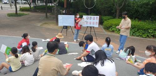 부산 금정구가 지난 1일 '아띠누리 주민강사 양성과정' 수료식을 진행했다. ⓒ금정구