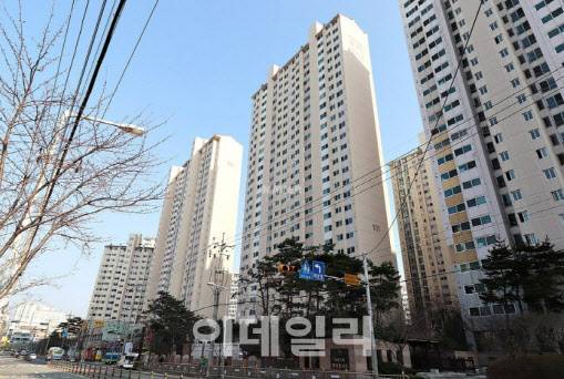 거제1차현대홈타운(사진=네이버부동산 갈무리)