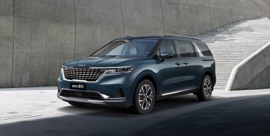 기아가 오는 13일 중국에 첫 출시 예정인 카니발(현지명 지아화). 기아 중국 홈페이지