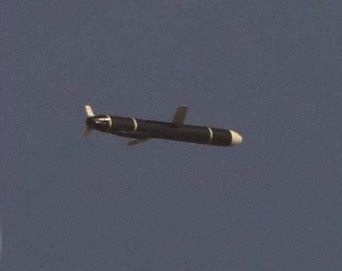 북한이 지난 11일과 12일 발사한 장거리 순항미사일. 북한 조선중앙통신은 이 미사일이 저고도로 1500㎞를 비행한 뒤 표적을 정확하게 맞혔다고 13일 보도했다.[조선중앙통신]