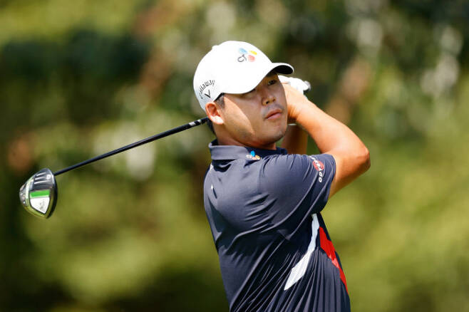 김시우가 2021-2022 PGA 투어 시즌 첫 대회 포티넷 챔피언십부터 힘을 낸다. 지난 시즌 PGA 플레이오프 BMW 챔피언십에서 플레이 하고 있는 김시우. ㅣ게티이미지