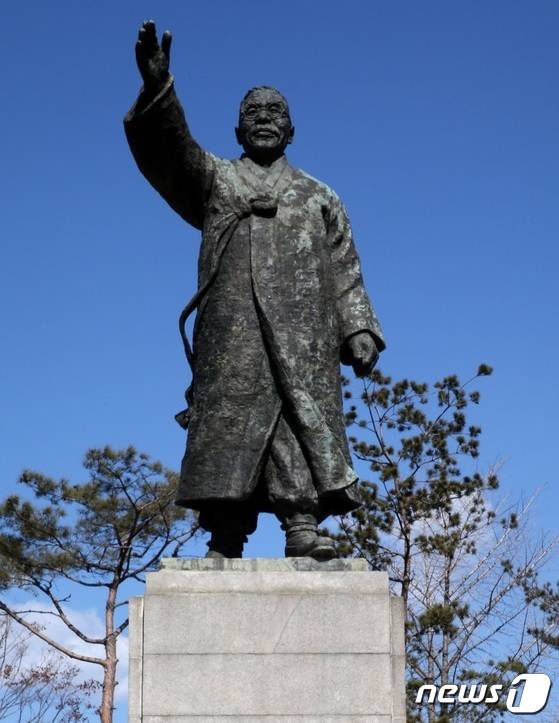 서울 남산의 백범 김구 선생 동상 <자료사진> © 뉴스1