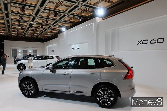 신형 XC60은 ‘통합형 SKT 인포테인먼트 서비스’가 도입됐다. /사진=박찬규 기자