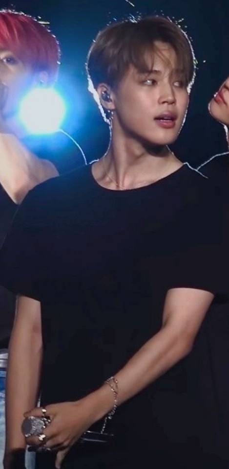 방탄소년단 지민, 남자 아이돌 워너비 '갓바디'..슬림 탄탄 'Perfect Man'