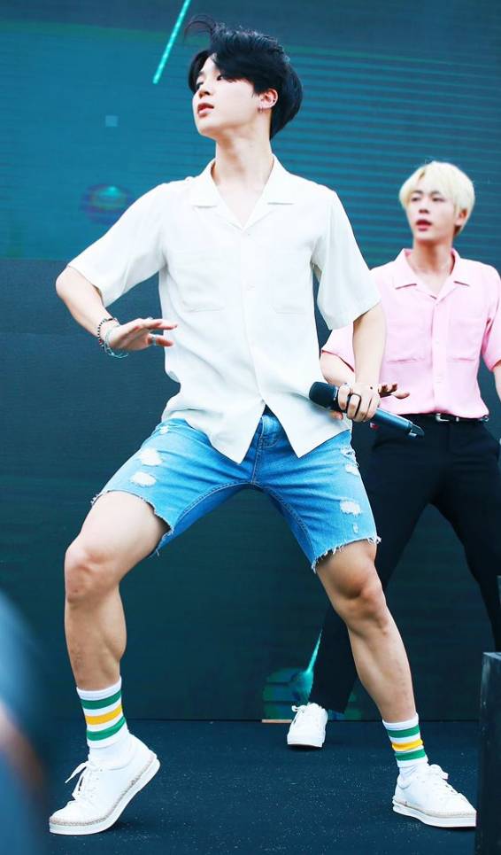 방탄소년단 지민, 남자 아이돌 워너비 '갓바디'..슬림 탄탄 'Perfect Man'