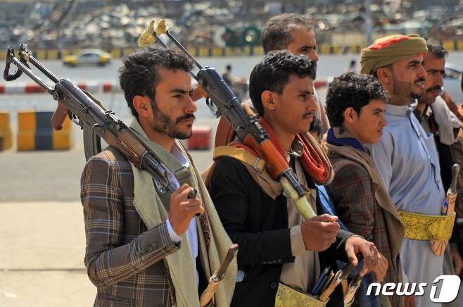 무장한 후티 반군 대원들. © AFP=뉴스1