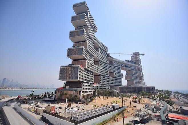 /쌍용건설 쌍용건설이 두바이에 짓고 있는 로열 아틀란티스 호텔 시공 전경