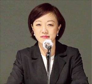 15일 오전 열린 온라인 기자간담회에서 유승신 헬릭스미스 대표가 헬릭스미스의 유전자치료제 위탁개발생산(CDMO) 사업계획에 대해 설명하고 있다. /헬릭스미스 제공