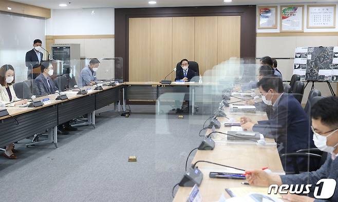 전북 임실군은 '섬진강댐 주변 친환경 활용계획수립 연구용역' 중간보고회를 열고 구체적인 활용 방안을 논의했다.(임실군 제공)2021.9.17/© 뉴스1