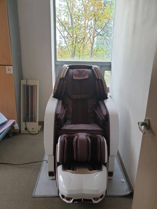 ㈜바디프렌드가 사회복지공동모금회 및 대한간호협회를 통해 서초구보건소에 안마의자를 기부했다.