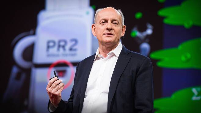 스튜어트 러셀 교수가 지난 2017년 세계적인 지식 콘퍼런스 테드(TED)에서 강연하고 있다. / TED