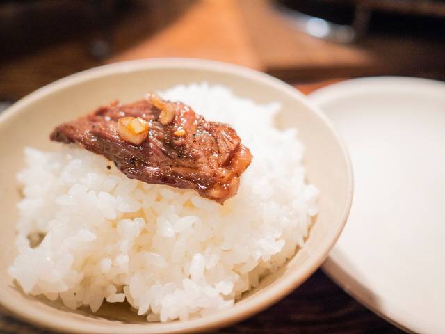 단백질뿐 아니라 탄수화물도 섭취해야 근육이 잘 만들어진다./클립아트코리아