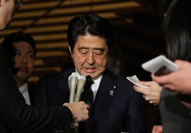 아베 신조 전 총리가 유권자를 실망시킨 총리 1위에 올랐다(사진=AFP)