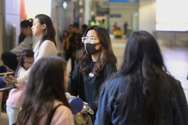 LA공항으로 입국한 여행객들 모습(기사와 무관)/사진=EPA