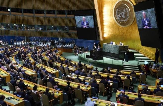 조 바이든 미국 대통령이 21일(현지시간) 뉴욕 유엔본부에서 열린 제76회 유엔총회에 참석해 연설하고 있다. 연합뉴스