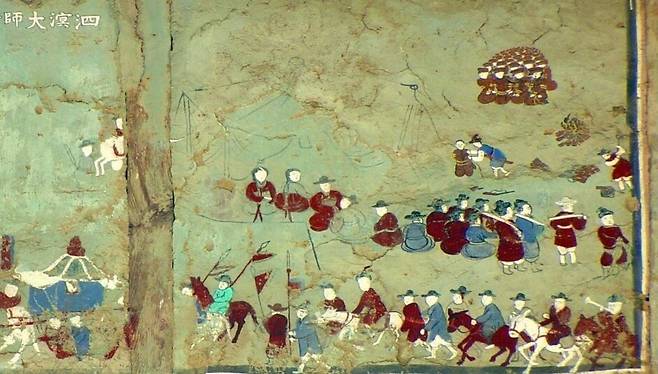 충북 제천 월악산 신륵사의 불화 가운데 사명대사의 행장을 담은 그림. 일본군들을 무장해제시키고 포승줄로 묶으며 병기 소총을 부숴 불태우는 장면이 담겨 있다.