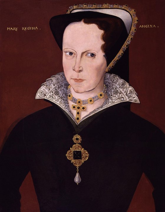 영국 메리 여왕의 초상화. 1554년 그려진 것으로 ‘라 페르그리나(La Peregrina)’로 알려진 진주가 펜던트로 된 목걸이를 착용하고 있다. [사진 위키피디아커먼(퍼블릭 도메인)]