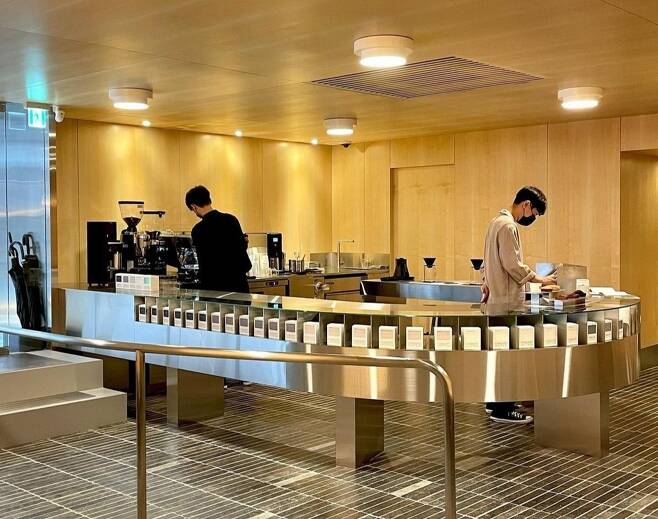 Standard System, Ilsan Coffee Factory’s first offline showroom, opened in Seoul’s Cheongdam-dong this past August. (Photo credit: Standard System)