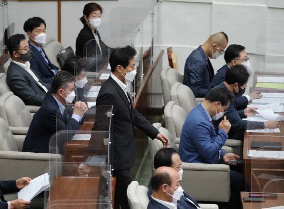 지난 2일 서울시의회에서 열린 제302회 임시회에 오세훈 서울시장이 참석하고 있다.(사진=연합뉴스 제공)