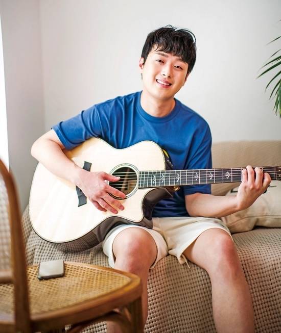 더 뜨거워진 콘서트 열기. 오는 10월 23일과 24일 펼쳐질 이찬원의 첫번째 콘서트 'Chan's Time'이 27일 낮 예매를 오픈하자마자 전석 매진됐다./블리스엔터테인먼트 제공