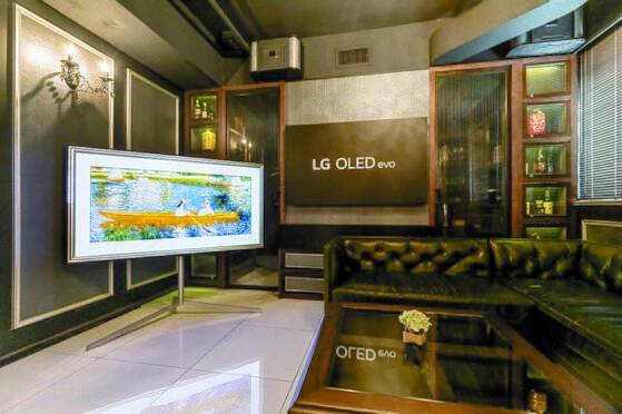 차세대 OLED TV ‘올레드 에보’는 같은 크기의 LCD TV와 비교해 플라스틱이 70%가량 덜 사용된다.