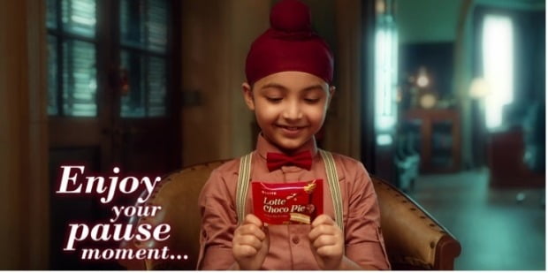 롯데제과 초코파이의 인도 현지 광고 영상 모습. [사진=롯데제과]