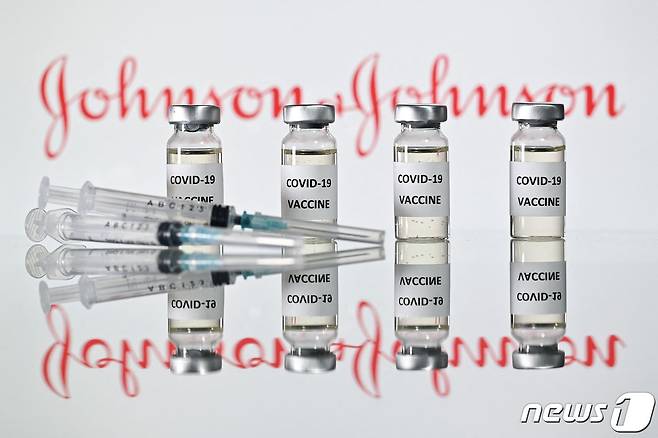 존슨앤드존슨(J&J) 자회사 얀센의 코로나19 백신. © AFP=뉴스1 자료 사진