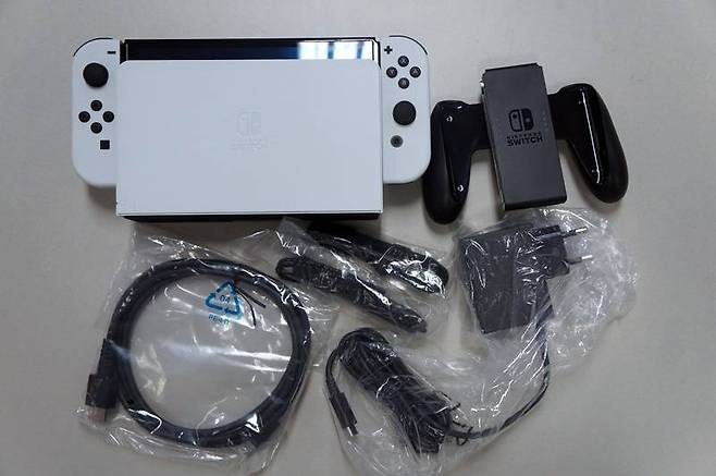 구성품은 변화 없다.