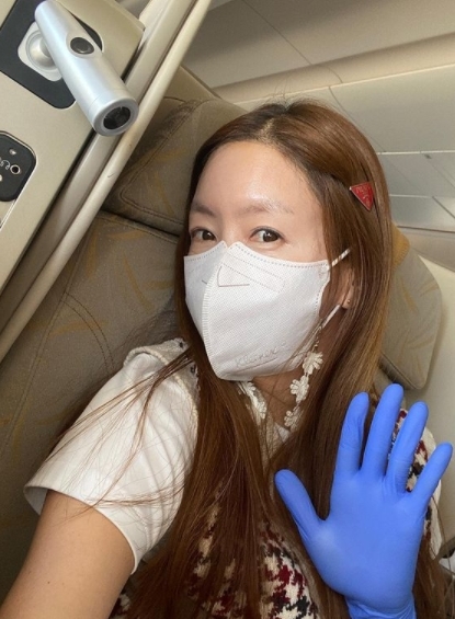 Kim Jung-Eun has released a certification shot on board the Iron Security Planes.Kim Jung-Eun released a photo of himself inside Planes on his Instagram account on October 1.In order to prevent infection and spread of corona 19, masks as well as gloves catch the eye.Meanwhile, Kim Jung-Eun made his debut as MBCs 25th bond talent in 1996; in 2016 he married Husband, a Korean-American who is in the financial industry.