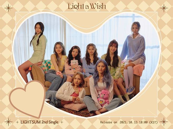 LIGHTSUM (LIGHTSUM) draws attention by releasing the second concept image of the second single Light a Wish (Light a Wish).On the first day at 0:00, various official SNS accounts of LIGHTSUM (LIGHTSUM) posted eight personal Teaser photos and group photos of the second single Light a Wish (Light a Wish).LIGHTSUM (LIGHTSUM) in the photo is smiling brightly, showing off the atmosphere full of high-teen sensibility.LIGHTSUM (LIGHTSUM) thrilled fans waiting for a comeback in the first concept photo released earlier, with a pure but charismatic look, and in the second version released, it showed off the colorful charm of LIGHTSUM (LIGHTSUM) through its lovely and lovely appearance.The title song VIVACE (Vivahche) is an Italian word meaning fast and lively, which is a song that shows intense future bass and colorful and dreamy synth based on house genre.In addition, this new album is expected to be an album that can enjoy the charm of various LIGHTSUMs because it contains three songs including the title song VIVACE (Vivahche).The new girl group LIGHTSUM (LIGHTSUM), which Cube Enter introduced in about three years, recorded 19,000 copies in its debut single Vanilla (Vanilla) in June, as well as topping the top 10 regions around the world on the iTunes single chart, proving its potential as a next-generation global group.Meanwhile, LIGHTSUMs second single, Light a Wish (LIGHTSUM), will be released on various online music sites at 6 pm on the 13th.