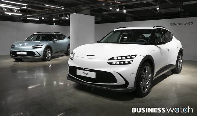 제네시스는 30일 서울 강남구 압구정동 카페캠프통에서 첫 전용 전기차 'GV60'을 공개하고 있다./사진=이명근 기자 qwe123@