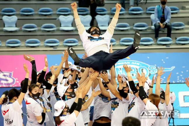 지난 2020~2021 시즌 V-리그 여자부 통합우승을 차지한 GS칼텍스. 이번 시즌도 우승을 목표로 내걸었다. 구단 제공