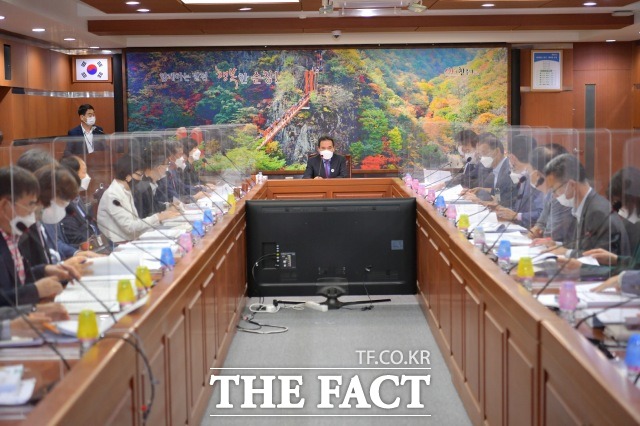 전북 순창군이 지난 14일 군청 2층 영상회의실에서 내년도 시책사업 발굴 보고회를 가졌다고 밝혔다. /순창군 제공