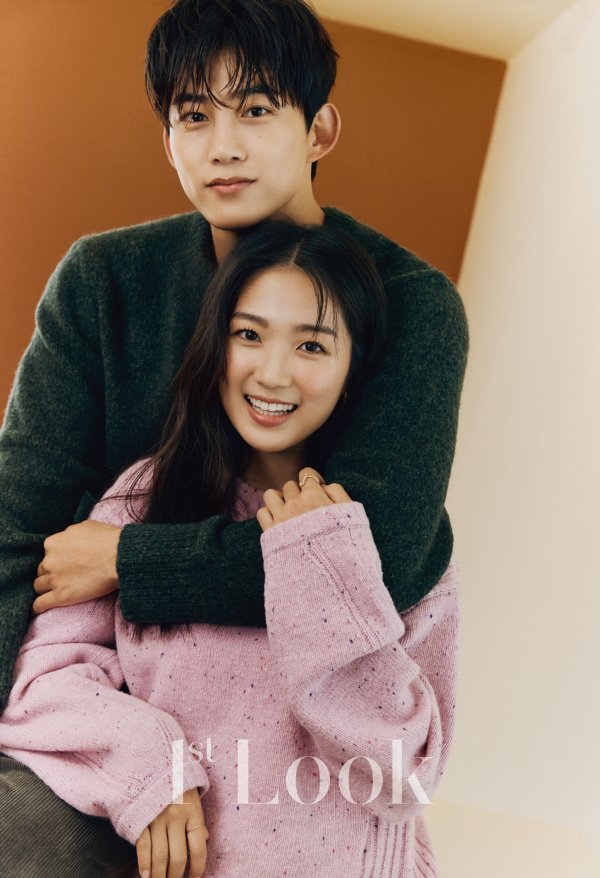 First Look Magazine released some picture cuts in advance, foreshadowing the cover story of the 228th episode, which features the warm-hearted lover chemistry of Ok Taek Yeon and Kim Hye-yoon, the main characters of TVNs monthly drama Assa and Joy, which is about to be broadcast on November 8th.In this photo, the two of them took off the hanbok in the drama and showed a natural couples similar look as if they did not decorate the comfortable and warm knit of Club Monaco and a warm beige coat.In addition, OkTaek Yeon showed a perfect boyfriend look by matching the black coat and slacks with a classic and chic design, and Kim Hye-yoon completed a feminine look by matching a lovely flower pattern One piece and a black fur coat.In particular, the two of them are not only shooting, but also chatting during the breaks, and they have led to a cheerful atmosphere by emitting the previous couple Chemie.In an interview after the filming, Kim Hye-yoon said, I was attracted to the bright and imposing side of Joy who rushes for happiness.I will do my best to show the mature and charming charm of Joy, which is not like a woman in the Joseon Dynasty. After the intense villain of Vincenzo, Ok Taek Yeon, who chose the word Ian Thorpe and predicted the transformation of acting, said, I am satisfied that Hanbok seems to fit well. I am doing a lot of research so that I can do it. The couples photos and interviews with OkTaek Yeon and Kim Hye-yoon will be available at First Look 228, which will be published on October 21st.