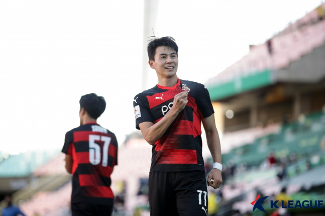 포항 임상협이 17일 나고야와 ACL 8강에서 득점한 뒤 기뻐하고 있다. 제공 | 한국프로축구연맹