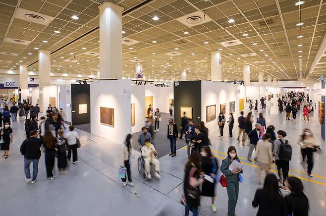 지난 13일 키아프서울2021이 열린 서울 코엑스 행사장 현장. 키아프운영위원회 제공