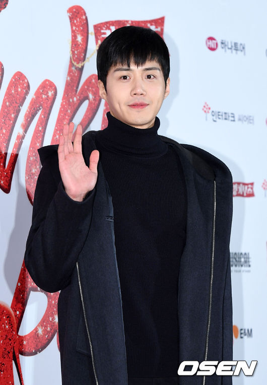 [OSEN=이대선 기자]배우 김선호가 포토타임을 갖고 있다./sunday@osen.co.kr