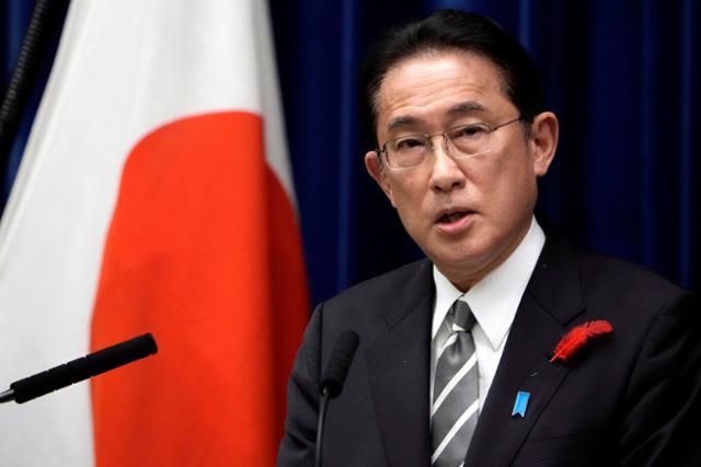 기시다 후미오 일본 총리가 지난 14일 총리 관저에서 진행된 기자회견에서 발언하고 있다. 도쿄=로이터 연합뉴스