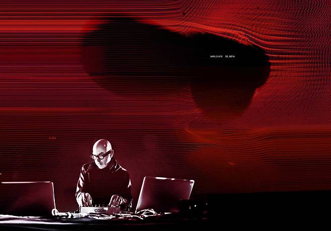 파라다이스시티_‘인스케이프 슈퍼 위크’ 페스티벌, 허먼 콜겐 미디어 아트 퍼포먼스